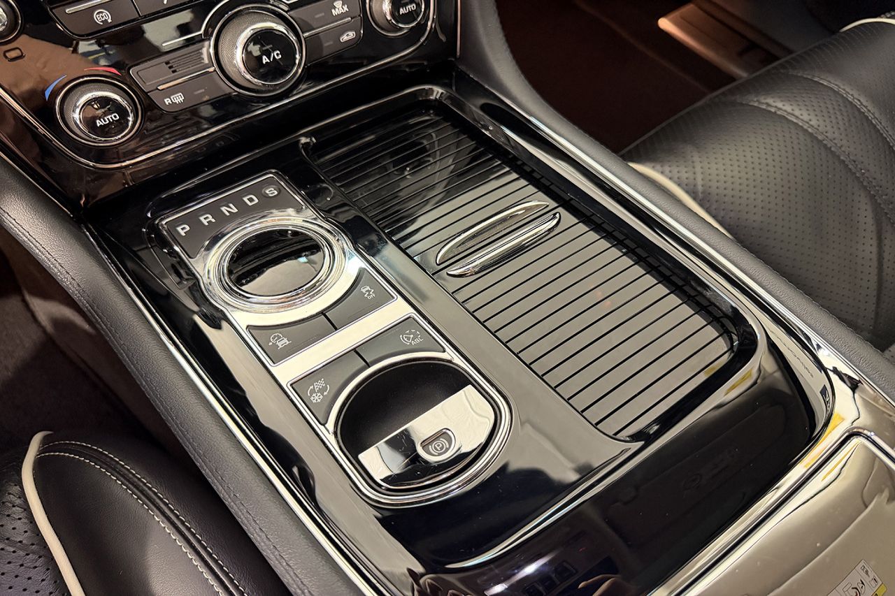 Jaguar XJ 3.0 V6 Luxury 300cv AUT