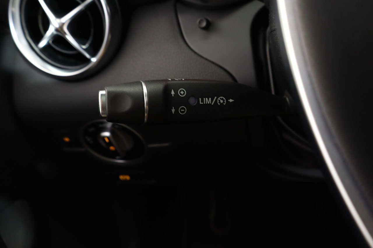 Mercedes Benz SLC 300 245cv