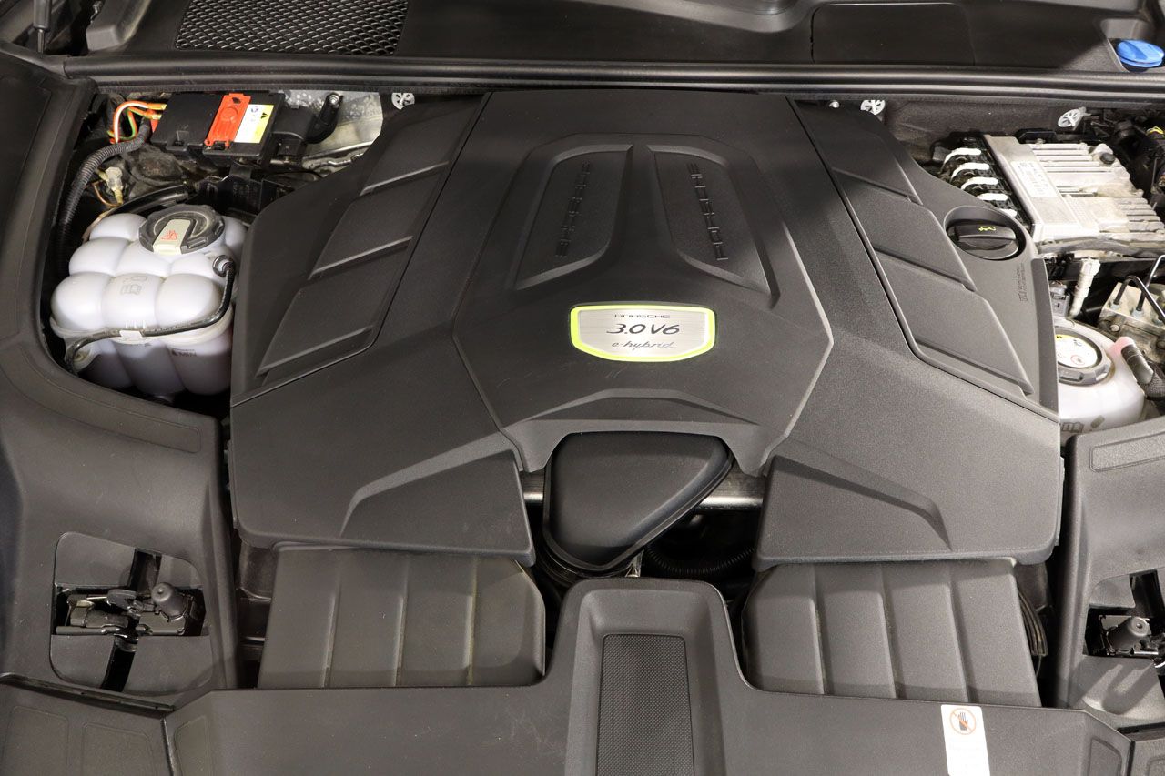 Porsche Cayenne Coupe Cayenne E Hybrid 462cv