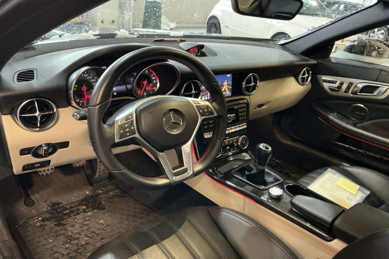 Mercedes Benz SLK 250 AMG Line 205cv