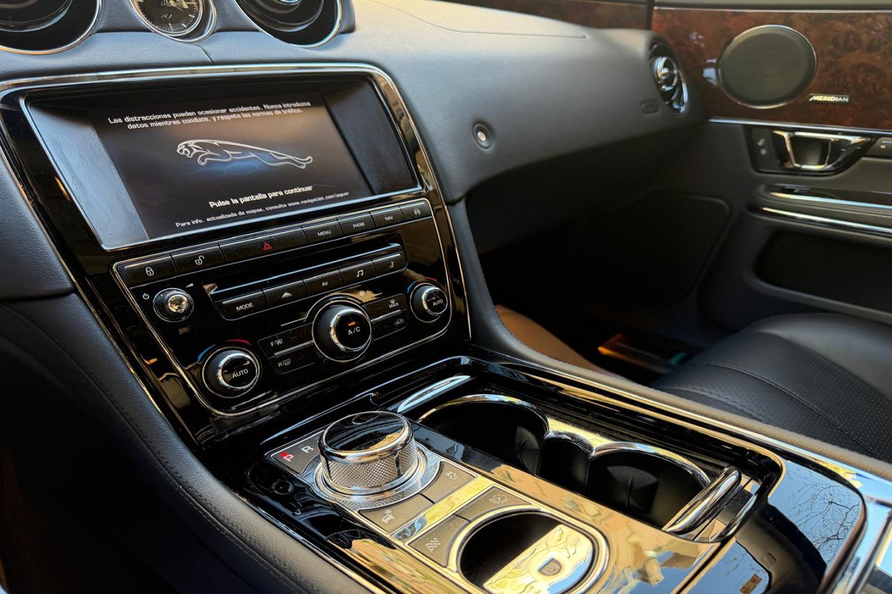 Jaguar XJ 3.0 V6 SC Premium Luxury AWD