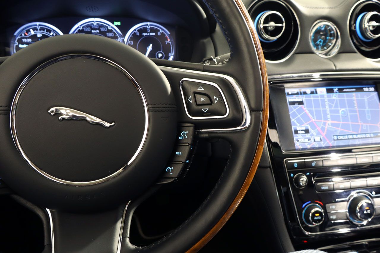 Jaguar XJ 3.0 V6 SC Premium Luxury AWD