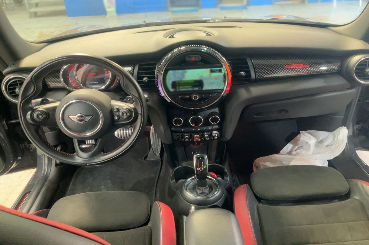 MINI Cooper John Cooper Works Performance 231cv AUT