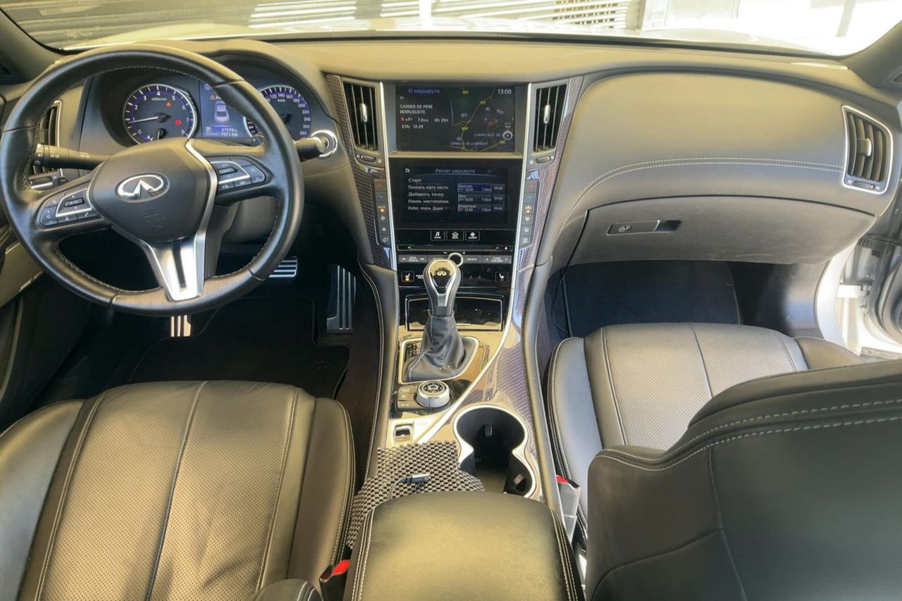 Infiniti Q60 2.0 Coupe Premium 211cv