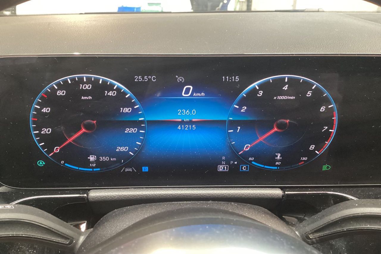 Mercedes Benz GLA 180 AMG Line