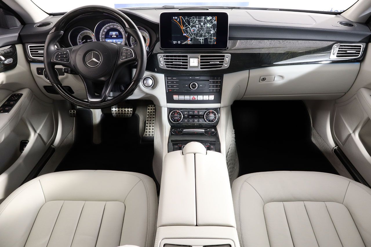 Mercedes Benz Clase CLS 400 AMG Line 333cv