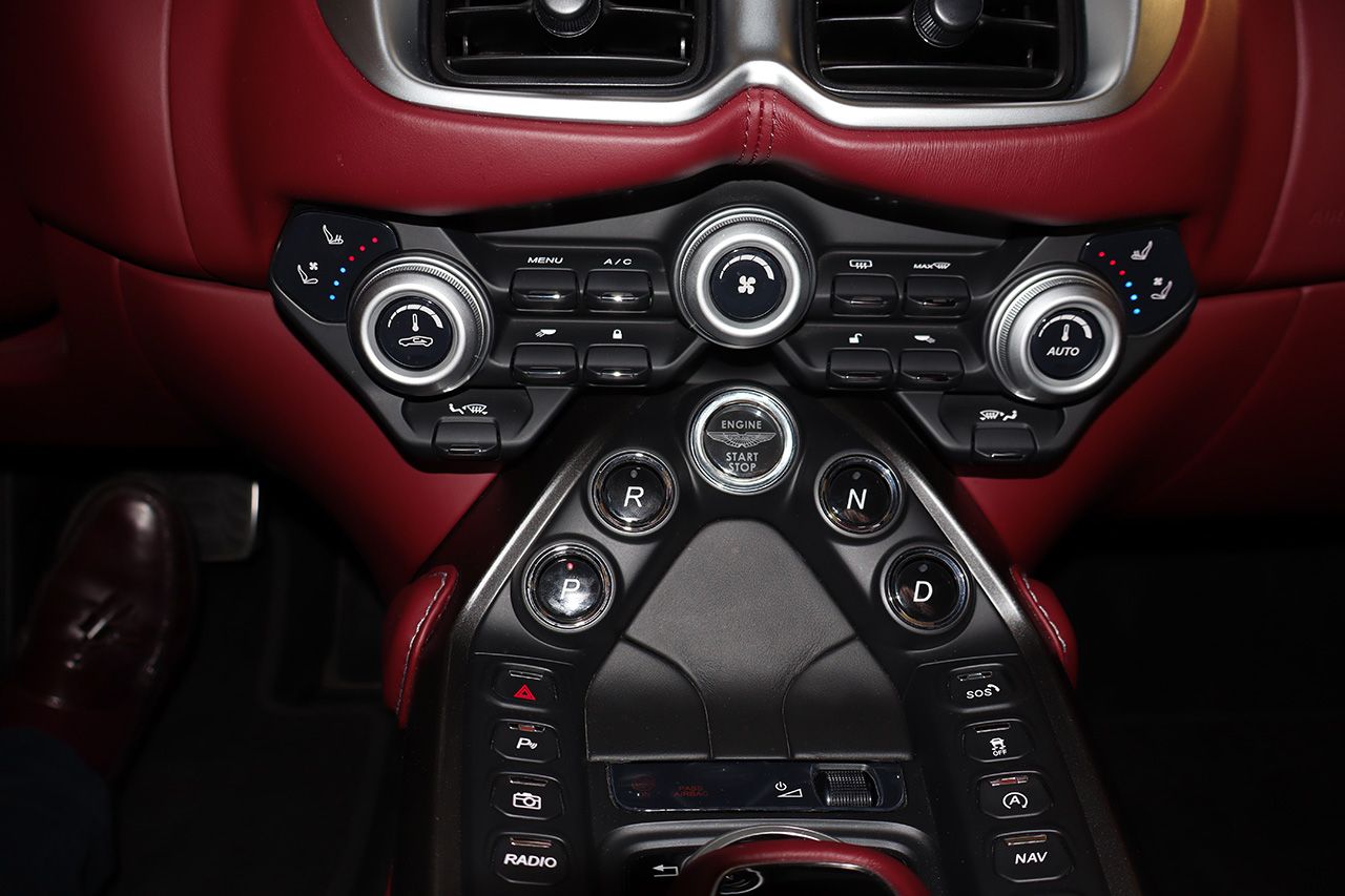 Aston Martin Vantage 4.0 V8 Roadster 510cv