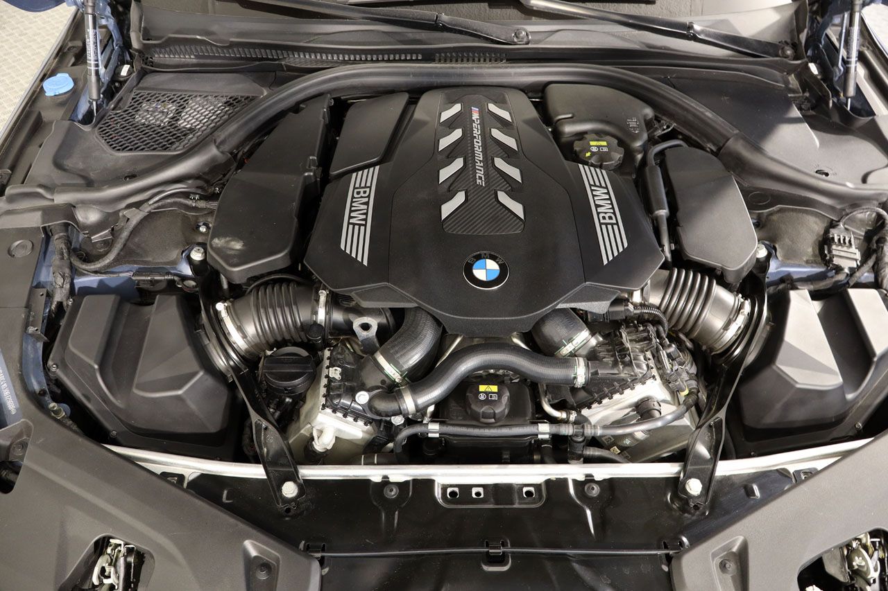 BMW M 850i xDrive Coupe 530cv
