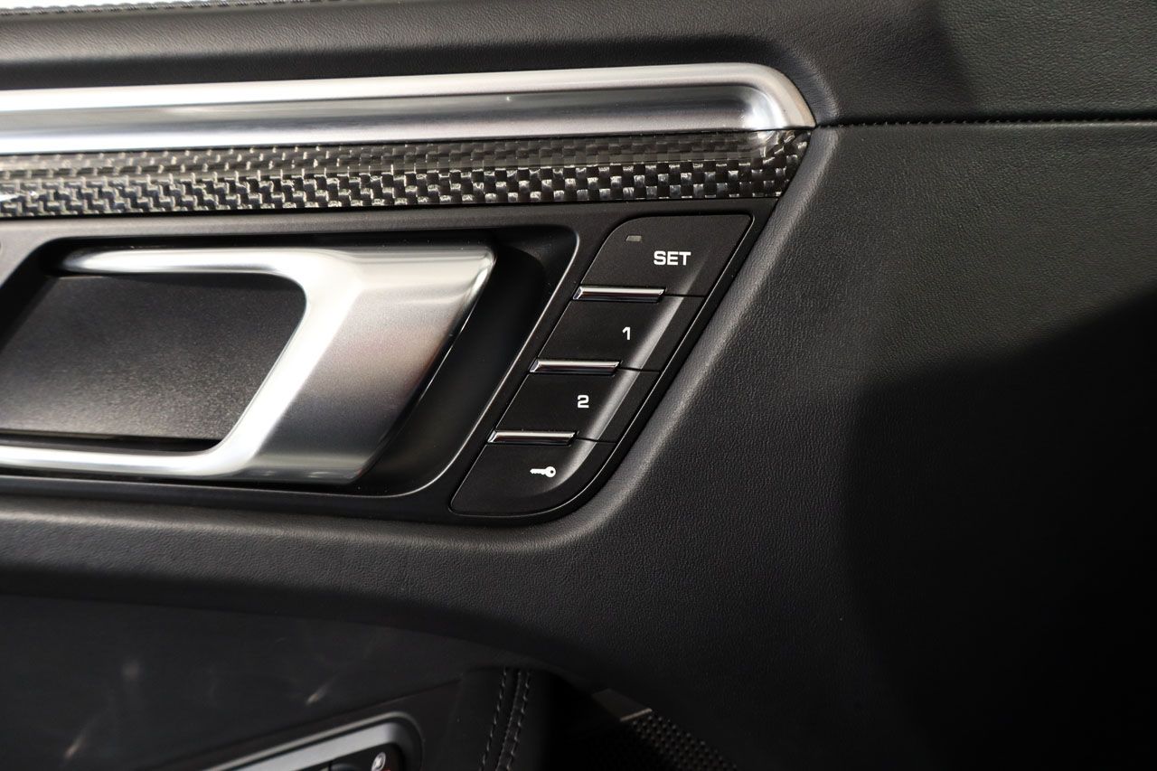 Porsche Macan Turbo SportDesign 440cv