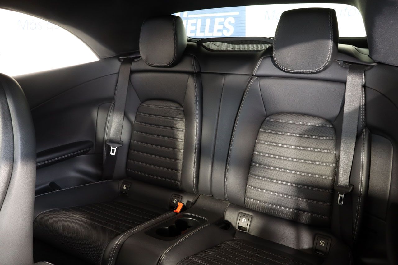 Mercedes Benz Clase C 200 Cabrio AMG Line 197cv