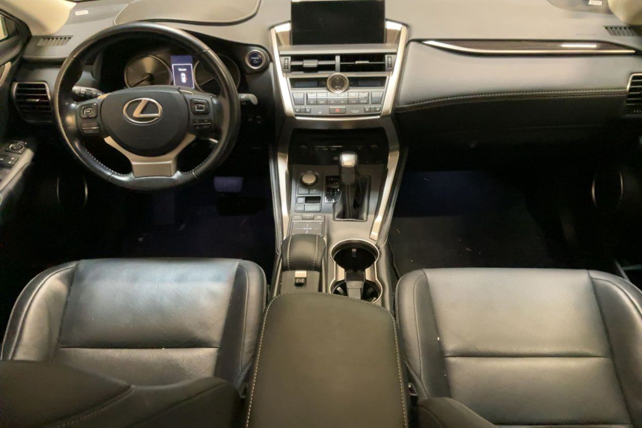 Lexus NX 300h Luxury 4WD 197cv