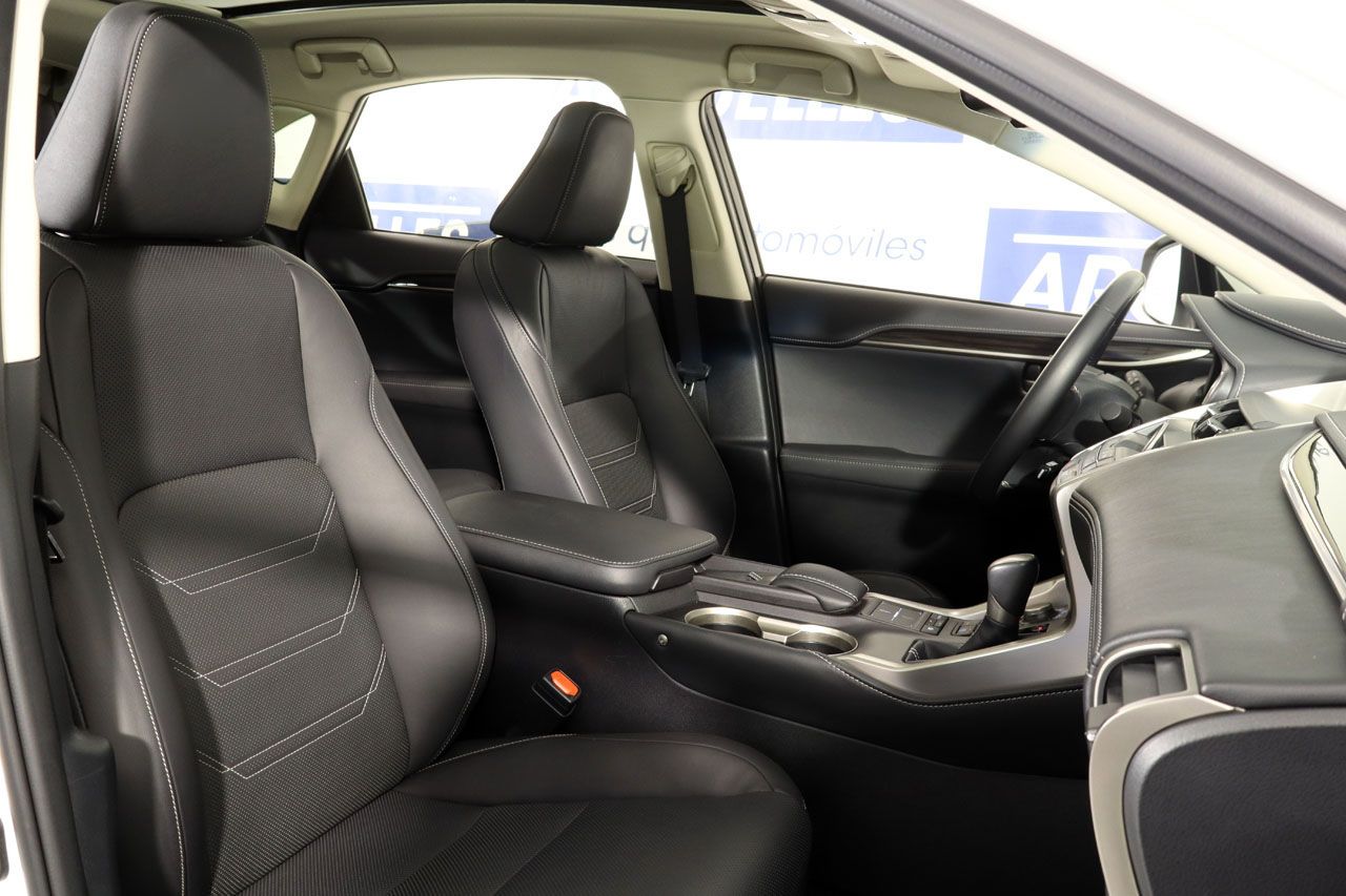 Lexus NX 300h Luxury 4WD 197cv