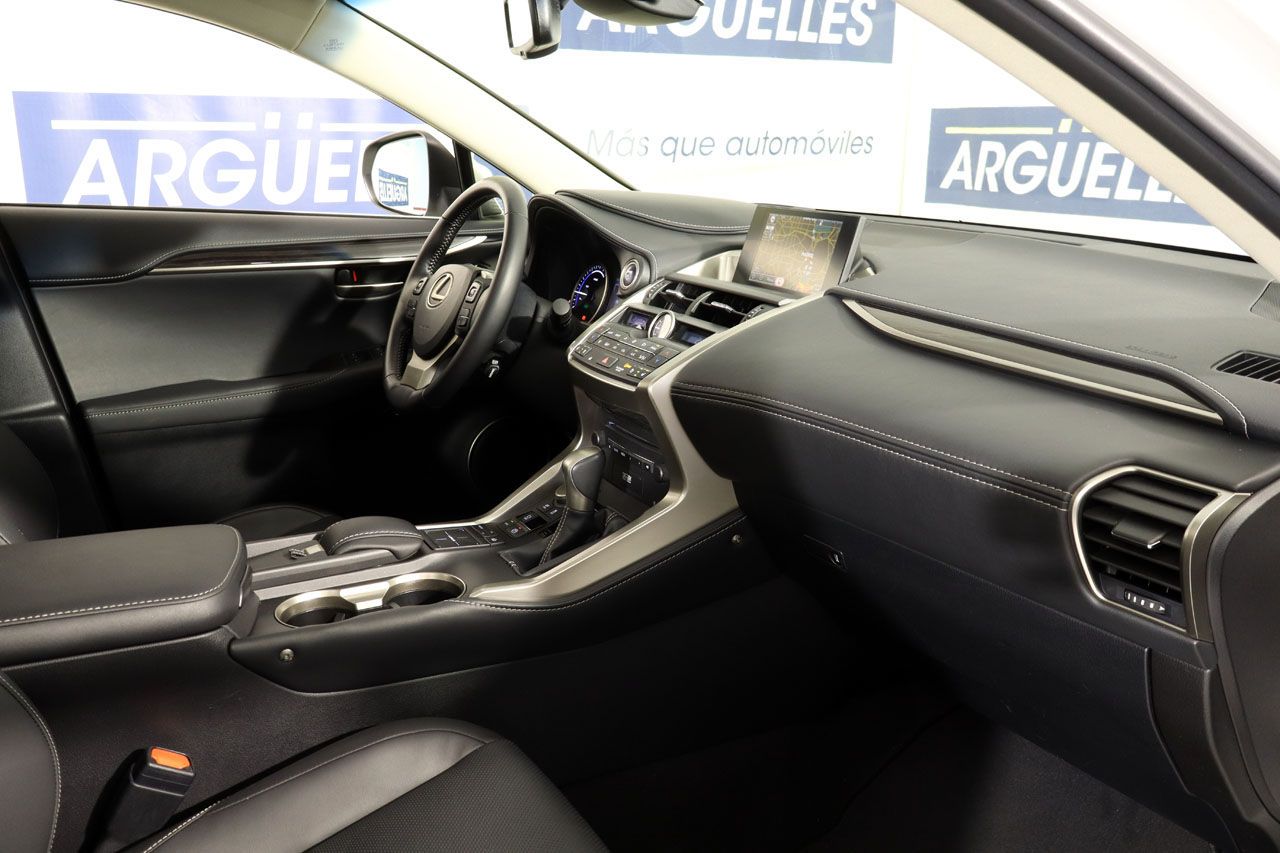 Lexus NX 300h Luxury 4WD 197cv