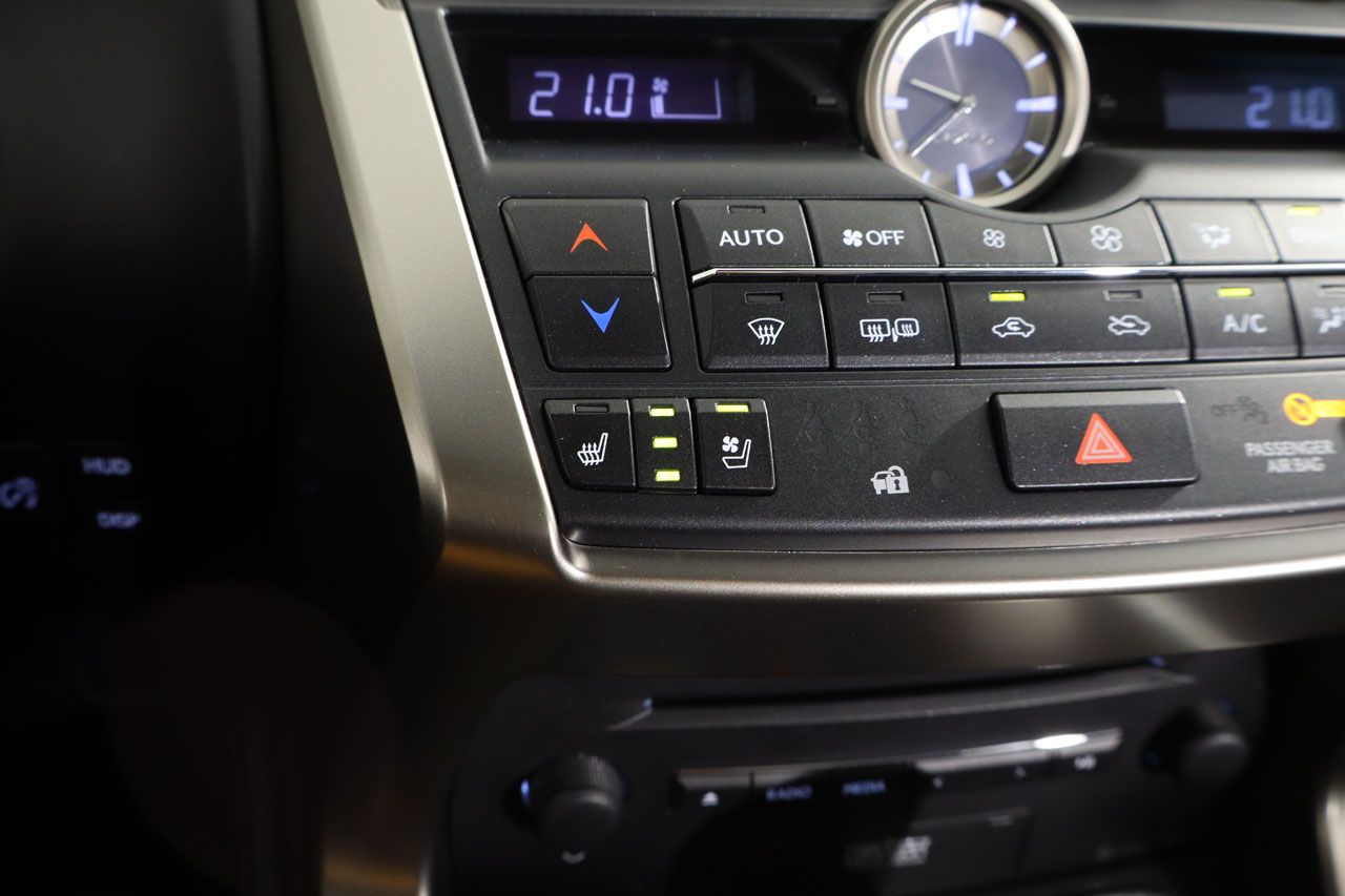 Lexus NX 300h Luxury 4WD 197cv