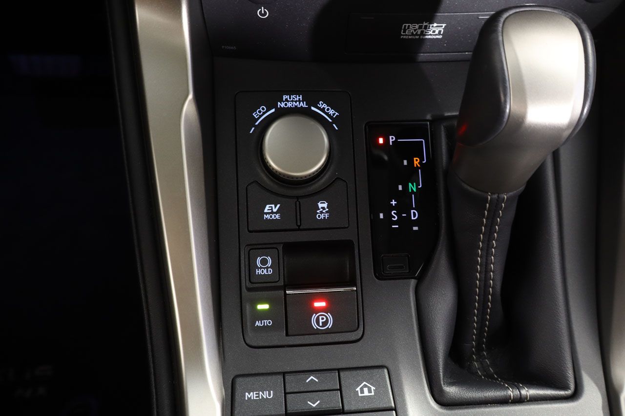 Lexus NX 300h Luxury 4WD 197cv