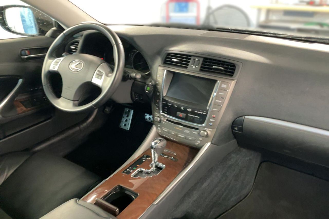 Lexus IS 250 C V6 Luxury AUT 208cv 52097kms