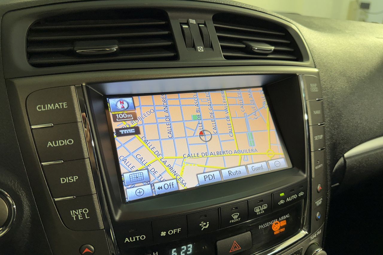Lexus IS 250 C V6 Luxury AUT 208cv 52097kms