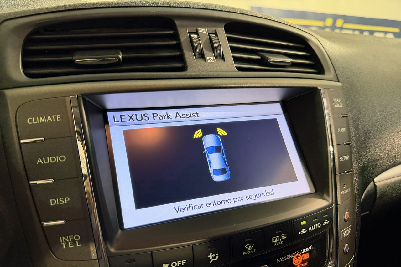 Lexus IS 250 C V6 Luxury AUT 208cv 52097kms