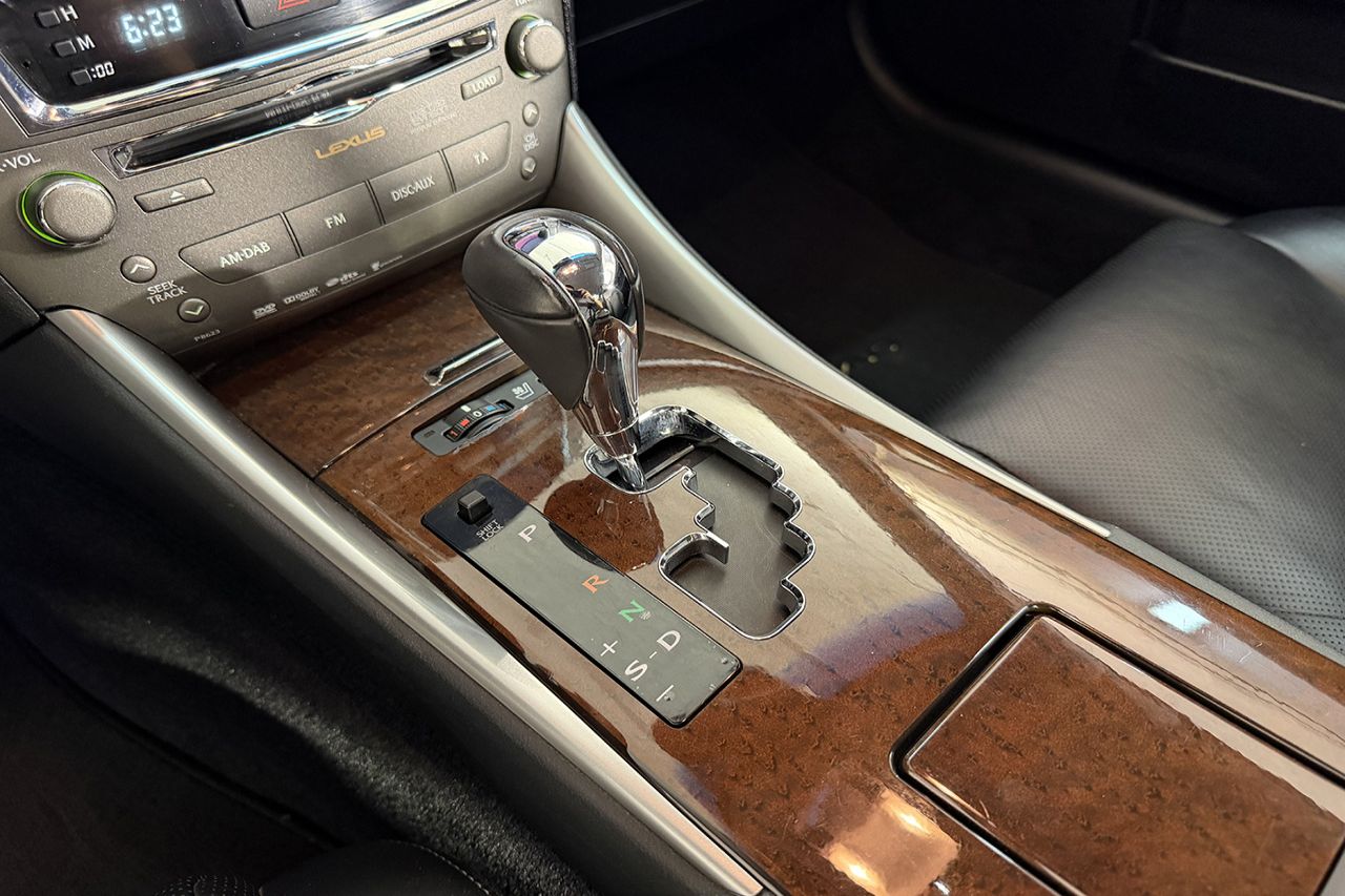 Lexus IS 250 C V6 Luxury AUT 208cv 52097kms