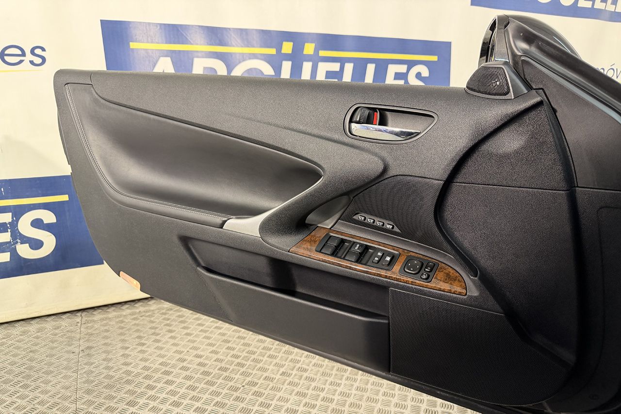 Lexus IS 250 C V6 Luxury AUT 208cv 52097kms