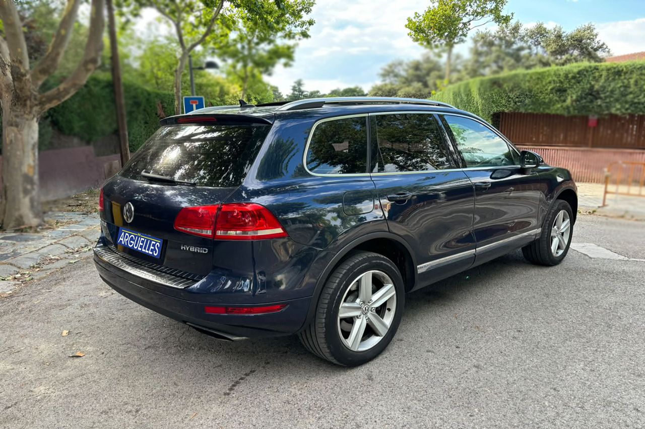 Volkswagen Touareg 3.0 V6 TSI Hybrid 379cv Tiptronic