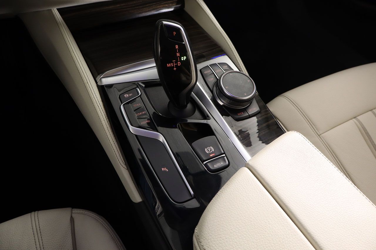 BMW 530 i Touring Luxury 252cv