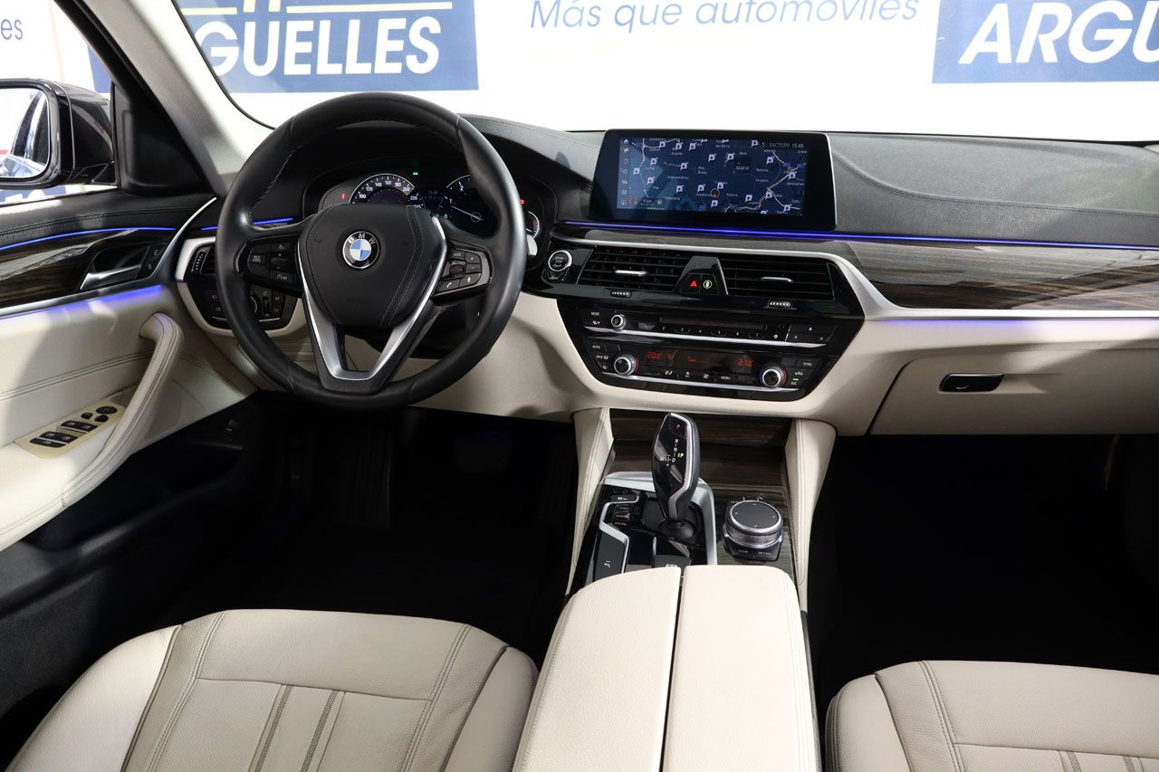 BMW 530 i Touring Luxury 252cv