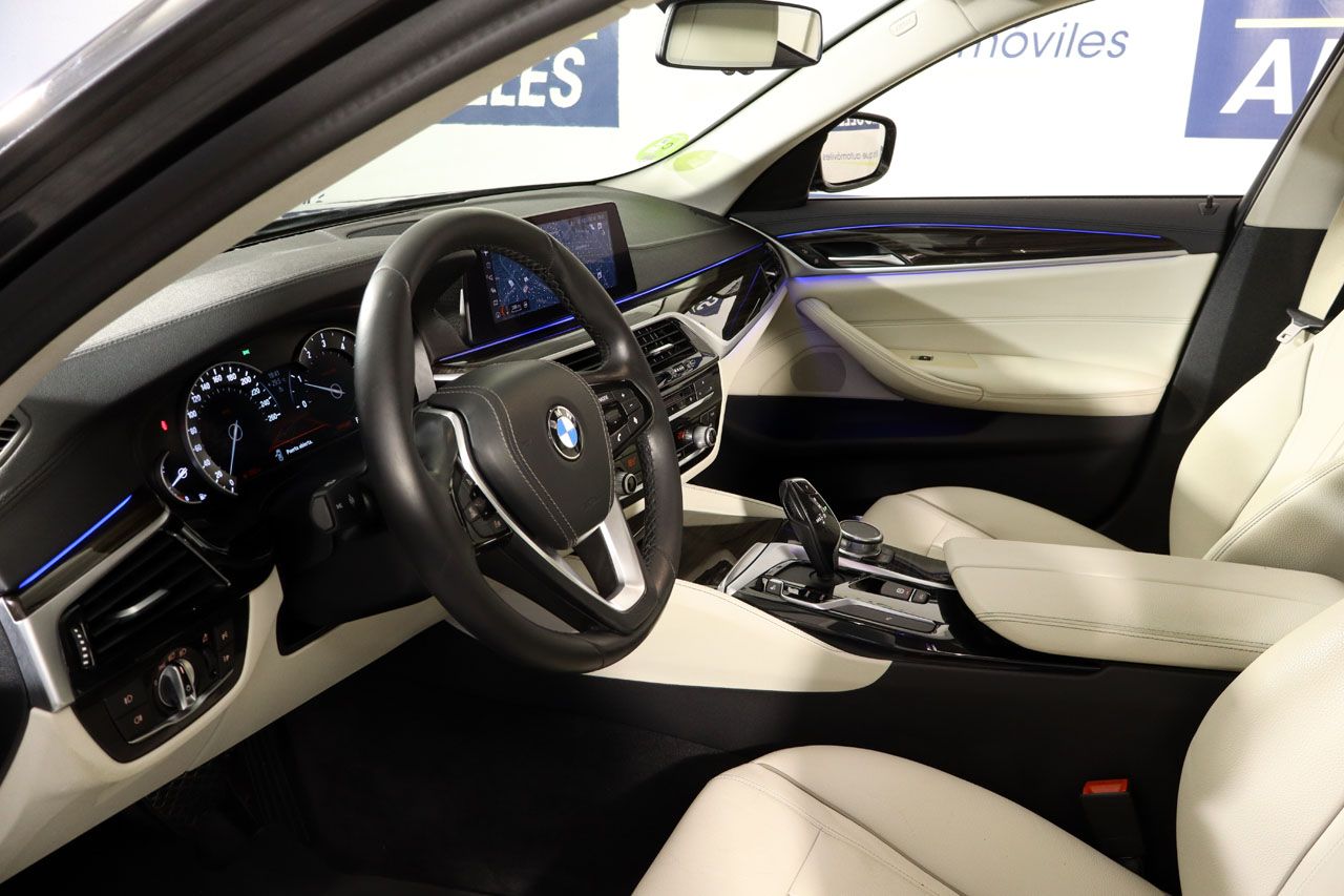 BMW 530 i Touring Luxury 252cv