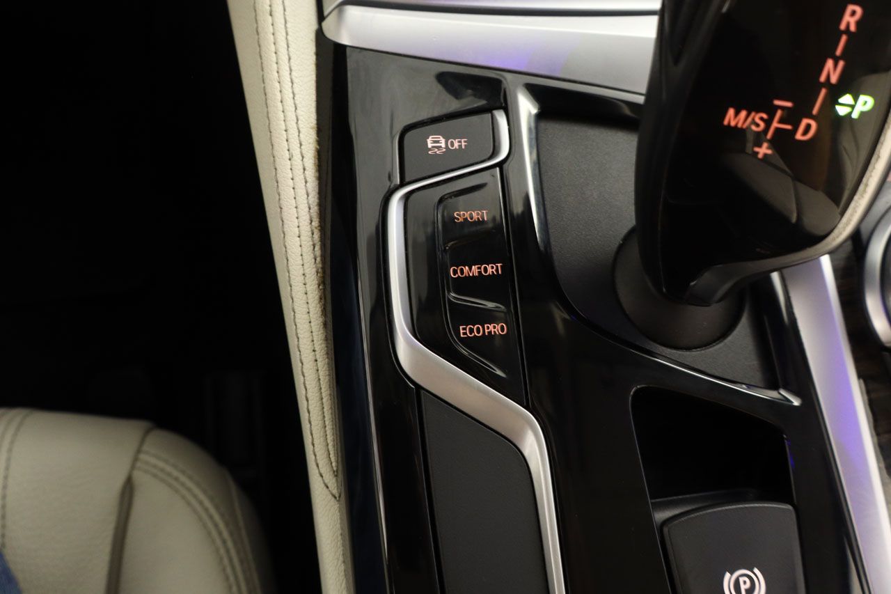 BMW 530 i Touring Luxury 252cv