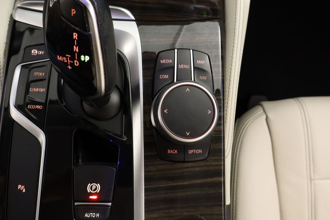 BMW 530 i Touring Luxury 252cv