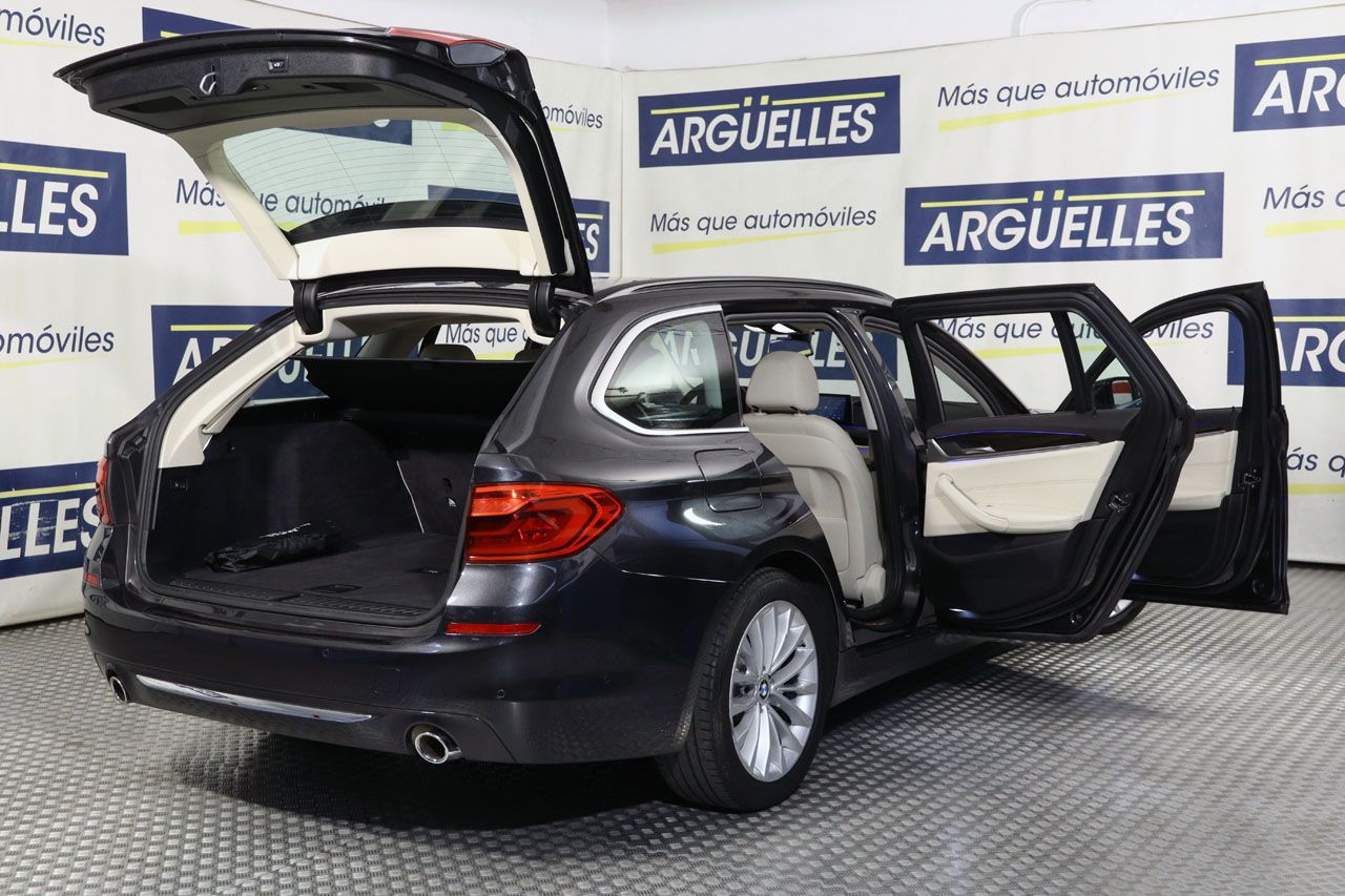 BMW 530 i Touring Luxury 252cv