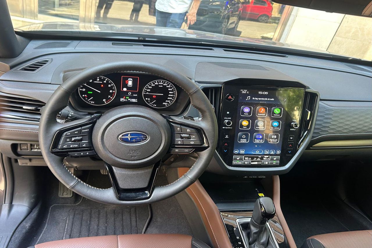 Subaru Forester 2.0i Hybrid Touring 152cv