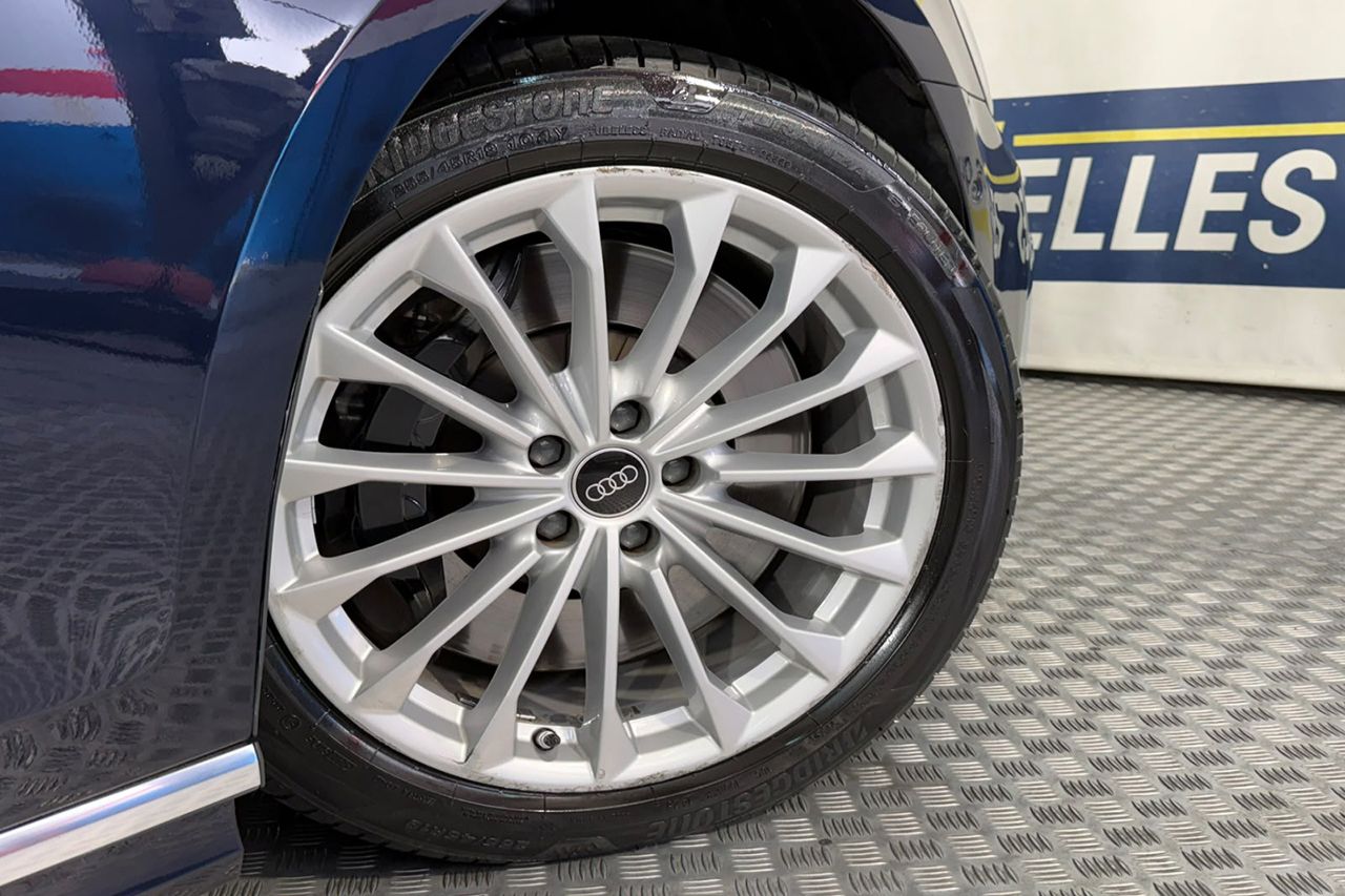 Audi A8 L 60 TFSIe Quattro 462cv tiptronic