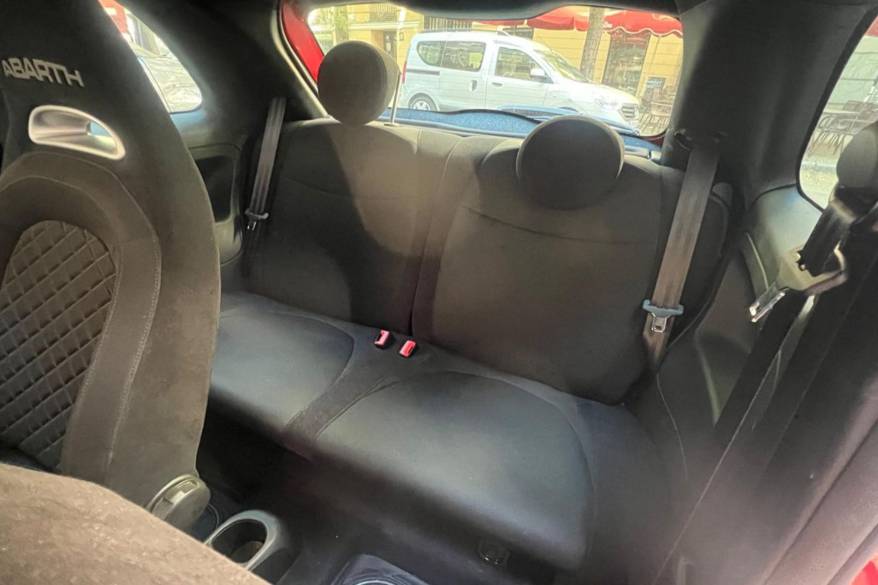 Abarth 500 1.4 16v T Jet 595 165cv