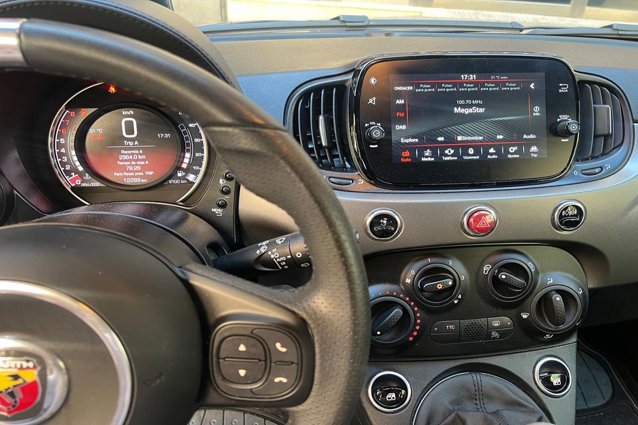 Abarth 500 1.4 16v T Jet 595 165cv