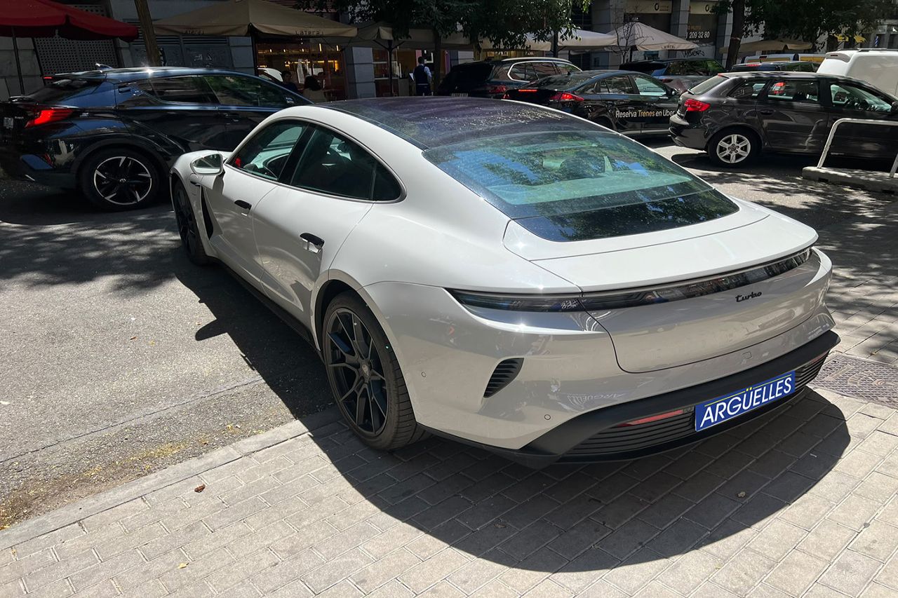 Porsche Taycan Turbo 884cv