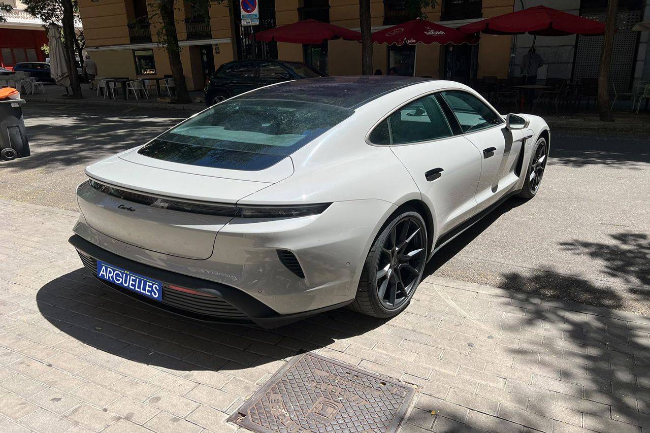 Porsche Taycan Turbo 884cv