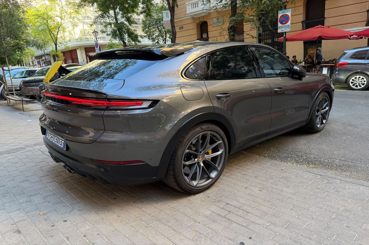 Porsche Cayenne Coupe Turbo GT E Hybrid 739cv
