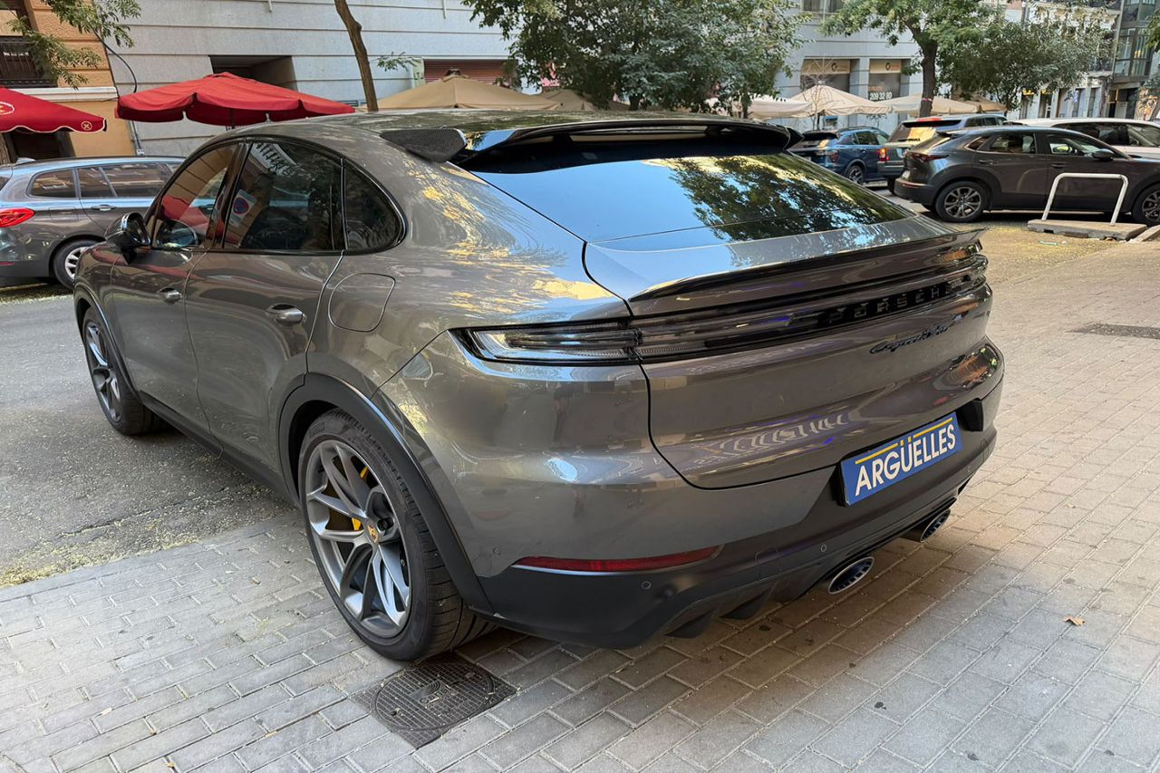 Porsche Cayenne Coupe Turbo GT E Hybrid 739cv