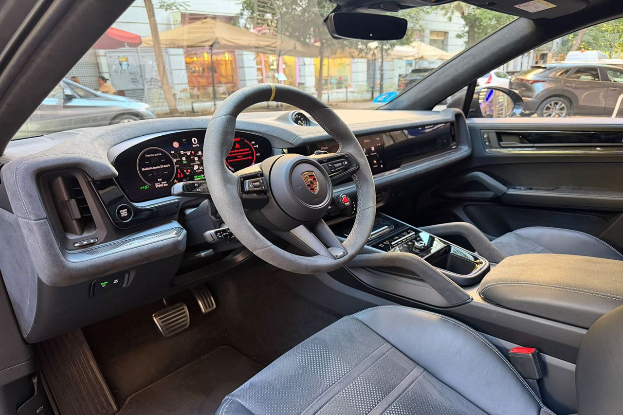 Porsche Cayenne Coupe Turbo GT E Hybrid 739cv