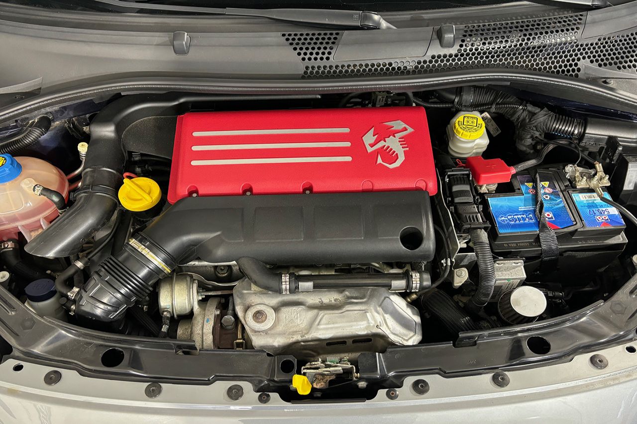 Abarth 500C 695 Rivale 1.4 16v T Jet 180cv AUT