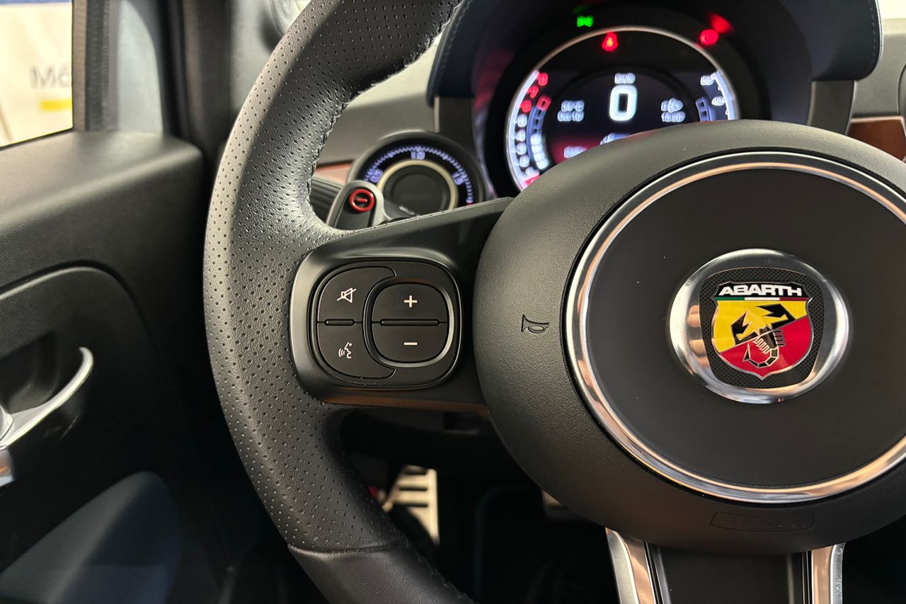 Abarth 500C 695 Rivale 1.4 16v T Jet 180cv AUT