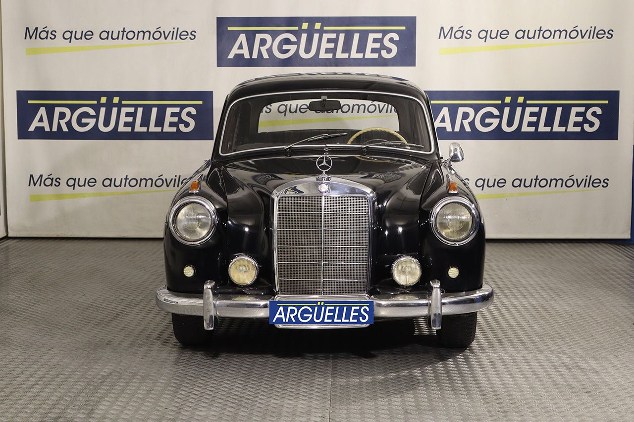 Mercedes Benz 220s Ponton