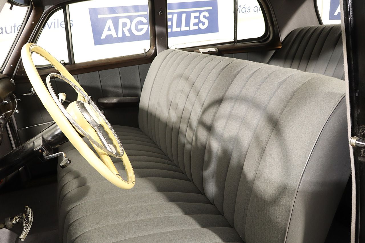 Mercedes Benz 220s Ponton