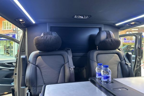 Mercedes Benz V 300 d AMG Line VIP Extralarga 239cv