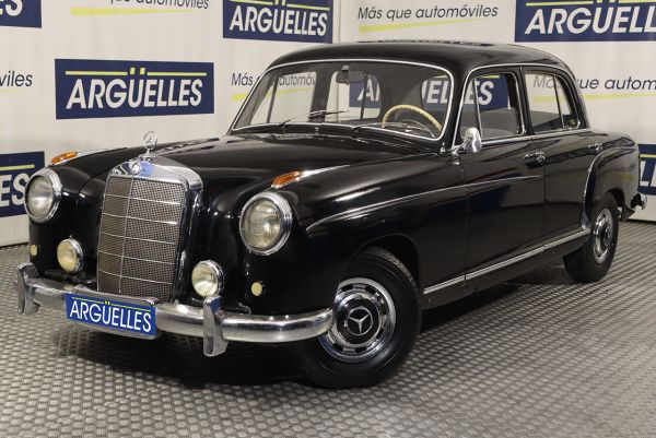 Mercedes Benz 220s Ponton